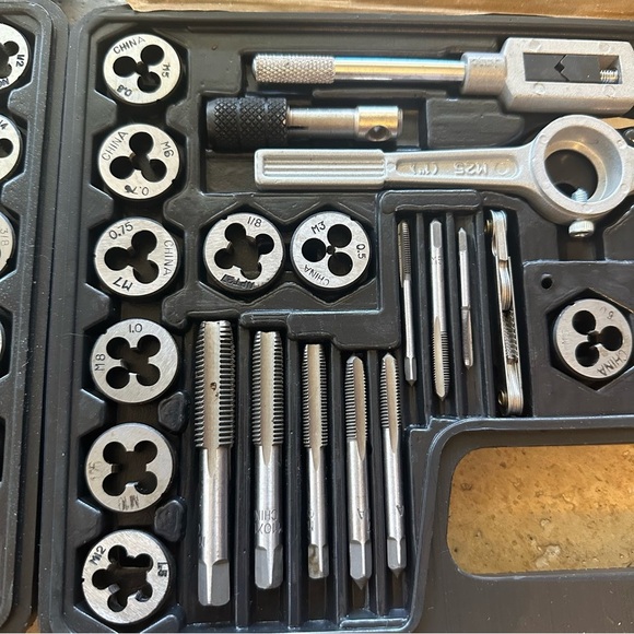 Two Tap and Die Sets – Metric & SAE – Complete & Partial – Thread Cutting Tools - Picture 5 of 9